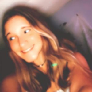 Meet your Posher, Madelyn